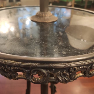 Антикварный высокий торшер